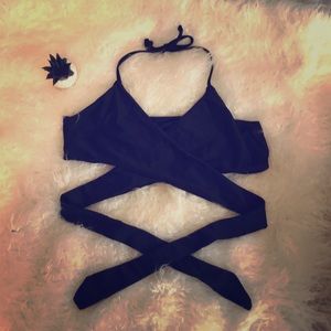 Black cross cross bikini 👙 top large